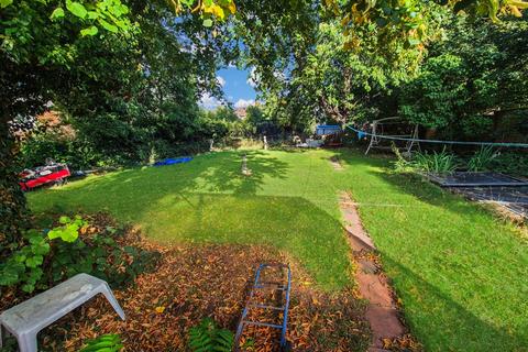 undefined, Arundel Road, Luton, Bedfordshire, LU4 8DY