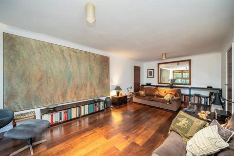 undefined, Warwick Drive, London SW15