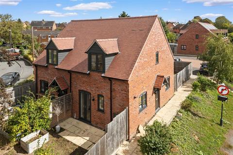 1 Blamore Rise, Bidford On Avon, Alcester, B50 4DE