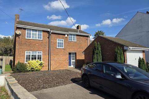 4 bedroom detached house to rent, Lower Rads End, Eversholt, MK17
