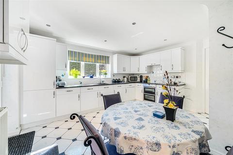 undefined, Whitehouse Close, Farnborough GU14