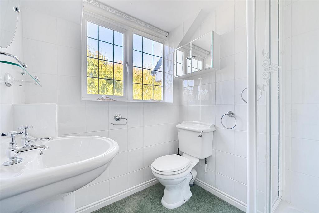 En-Suite Bathroom
