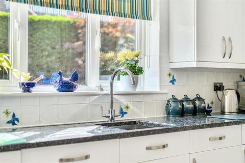 4 bedroom detached house for sale, Whitehouse Close, Farnborough GU14