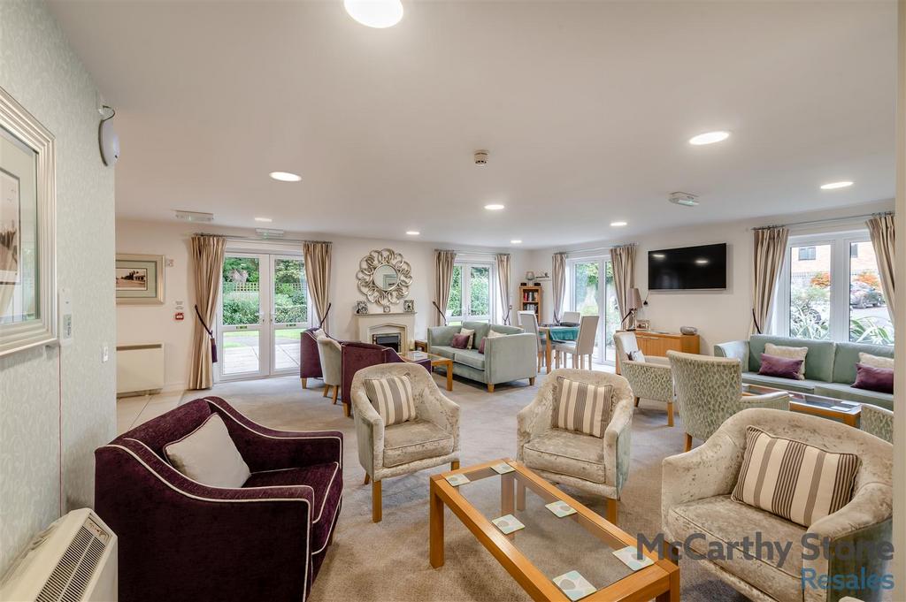 8663125-interior02.jpg