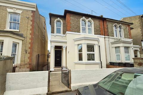 undefined, Darnley Street, Gravesend, DA11