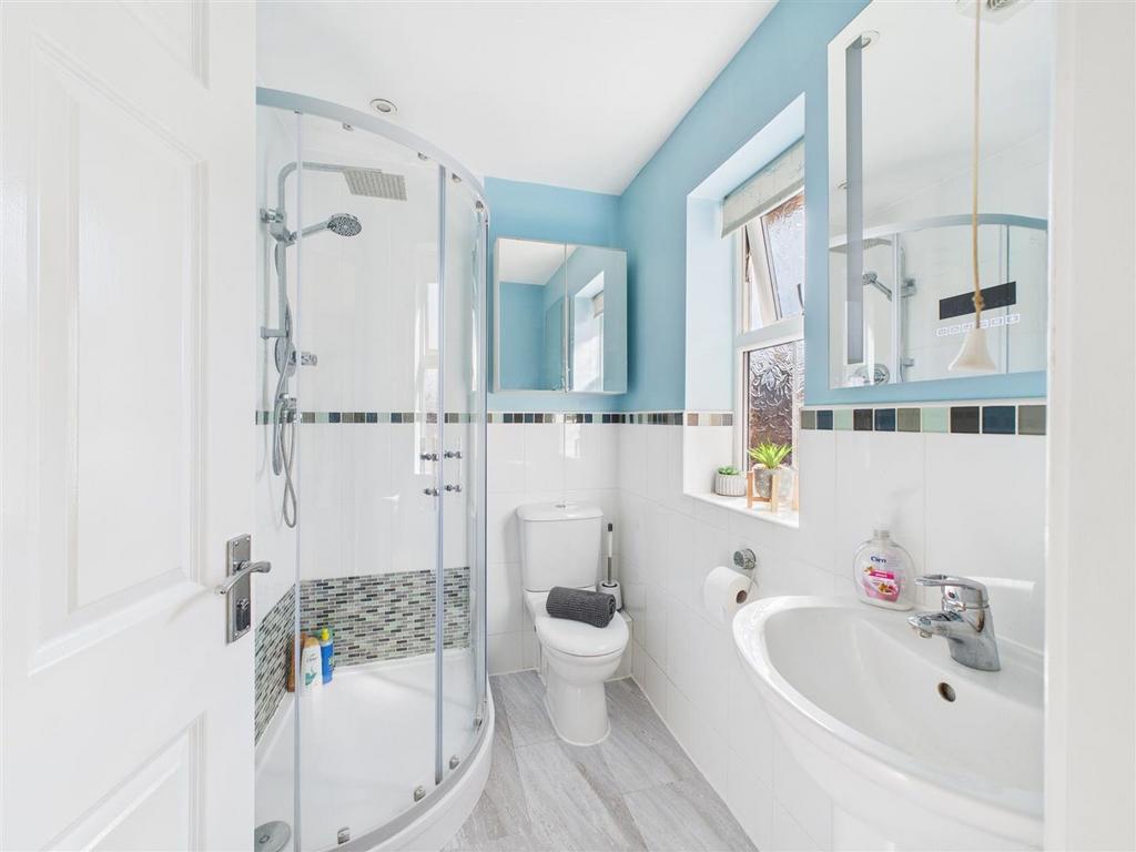 En suite shower room