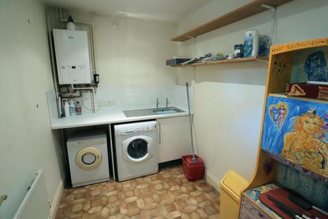2 bedroom semi-detached house for sale, Scott Close, Uppingham LE15