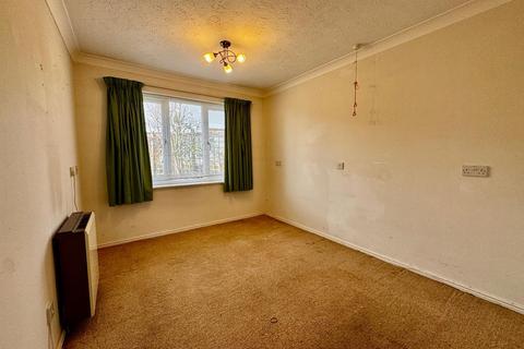 1 bedroom bungalow for sale, Sheraton Close, The Headlands NN3