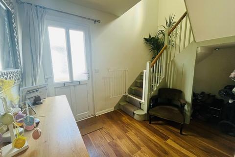 51 Wheatfield Road, Northampton, NN3 2NE