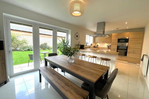14 Edges Farm Close, Westhoughton, Bolton, BL5 2QY