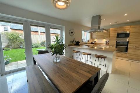 14 Edges Farm Close, Westhoughton, Bolton, BL5 2QY