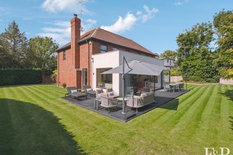 5 bedroom detached house for sale, The Mount Close, Virginia Water