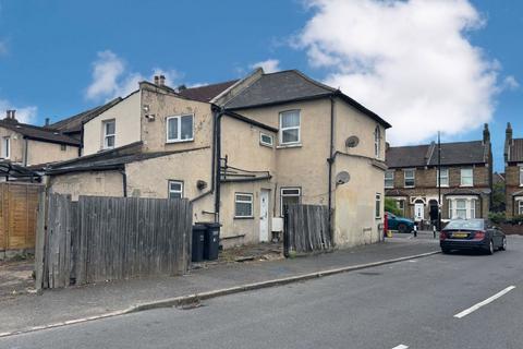 7 Alexandra Place, London, SE25 6JE
