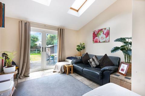 undefined, London Road, Cheltenham GL52
