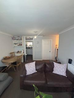 3 bedroom flat for sale, Deborah Close, Isleworth TW7