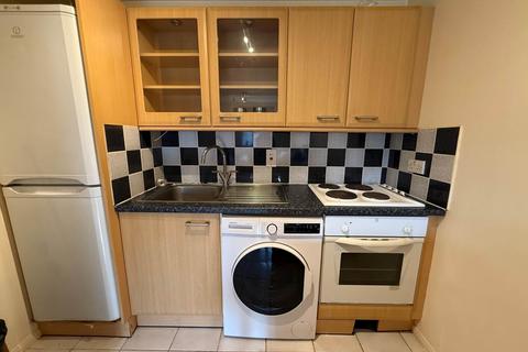 1 bedroom flat for sale, Lion Court, Borehamwood