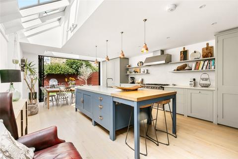 undefined, Quarry Road, London, SW18