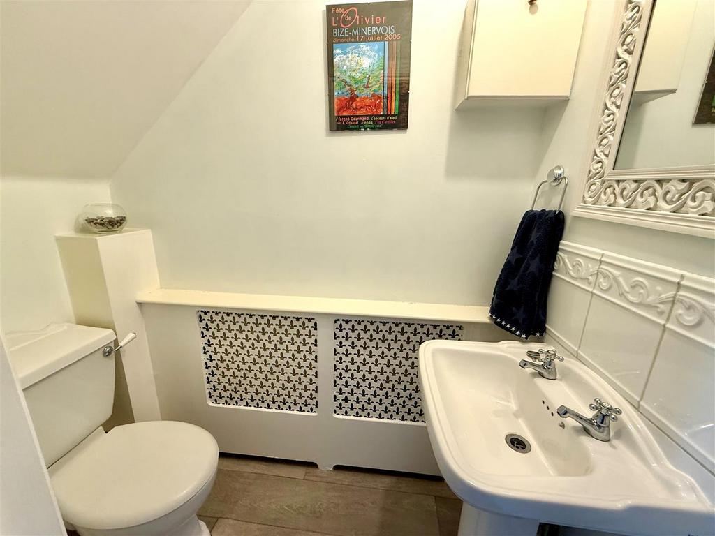 Cloakroom.jpg