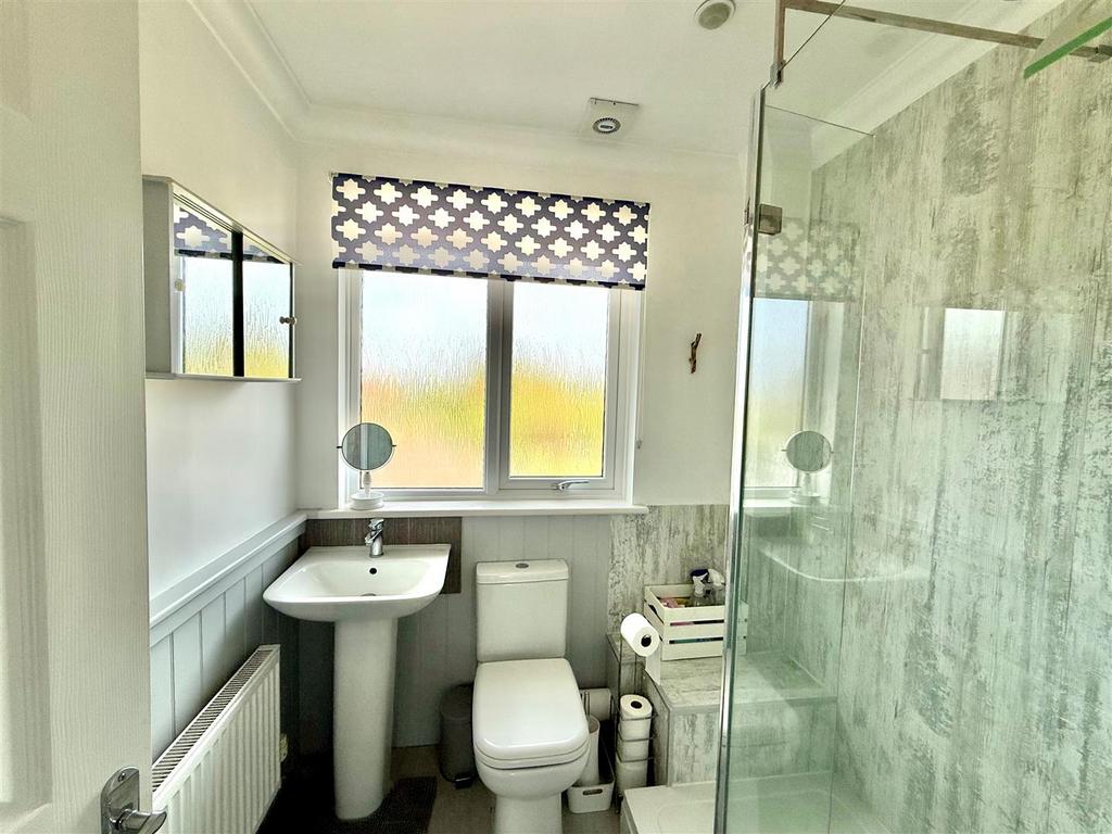 Shower Room.jpg
