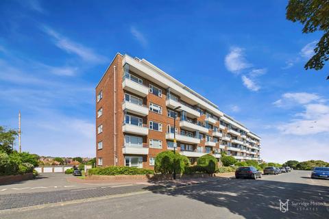 3 bedroom ground floor flat for sale, Cliff Road, Eastbourne BN20