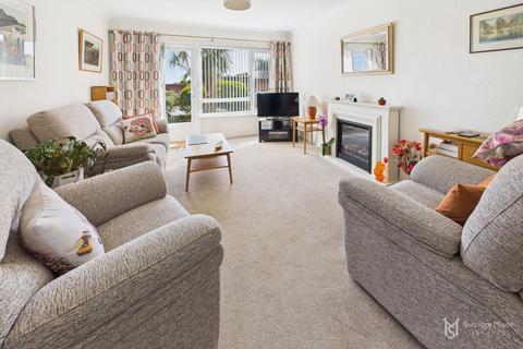 3 bedroom ground floor flat for sale, Cliff Road, Eastbourne BN20