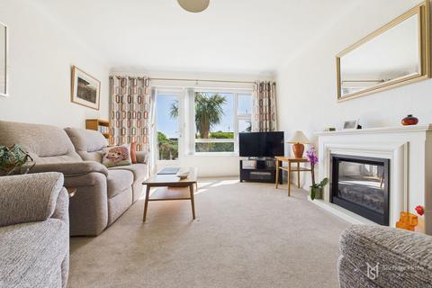 3 bedroom ground floor flat for sale, Cliff Road, Eastbourne BN20