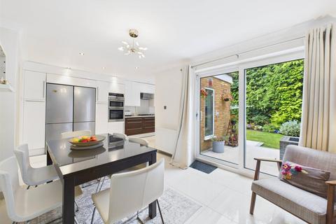 5 bedroom detached house for sale, Kirby Close, Northwood HA6