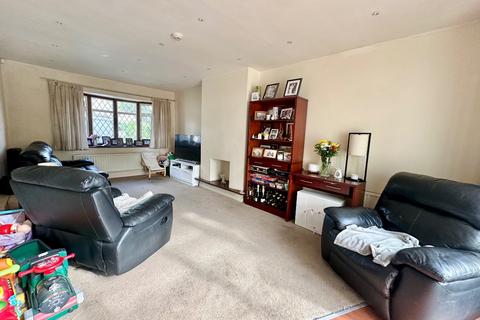 5 bedroom semi-detached house for sale, St. Andrews Avenue, Hornchurch
