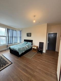 undefined, Rooms available - Showell Green Lane, Sparkhill, B11