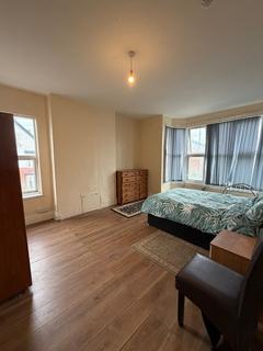 undefined, Rooms available - Showell Green Lane, Sparkhill, B11