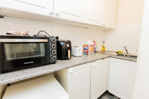 undefined, Ground Floor Studio Apartment In Hawkhurst