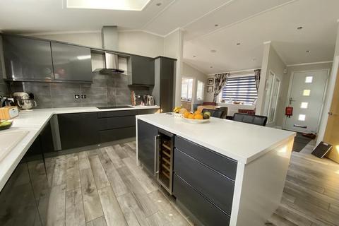 2 bedroom park home for sale, Worley Way, Lone Pine Park, Lone Pine Drive, Ferndown, Dorset