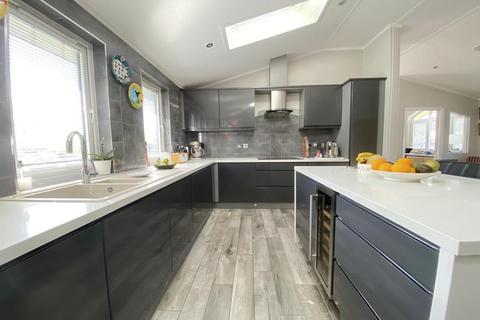 2 bedroom park home for sale, Worley Way, Lone Pine Park, Lone Pine Drive, Ferndown, Dorset
