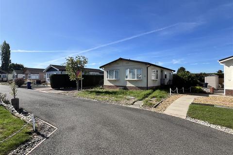 undefined, Palm Grove Court, Thorne, Doncaster