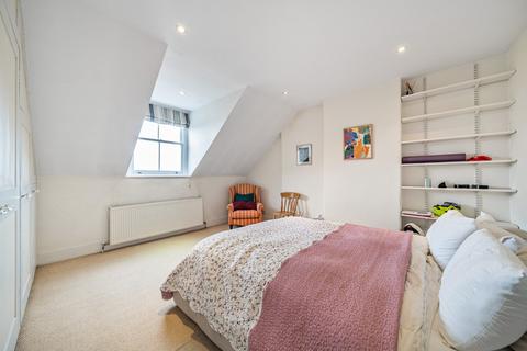 undefined, St James Terrace, Boundaries Road, London, SW12
