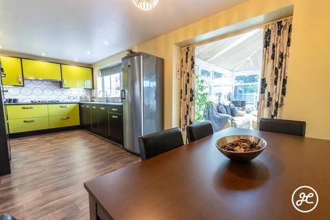 5 bedroom detached house for sale, Apricot Tree Close, Bridgwater