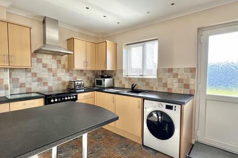 undefined, SPACIOUS 3 Bed with SUBSTANTIAL GARAGE 42 Grahamstown Road, Sedbury, Chepstow NP16 7AD