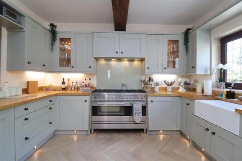 3 bedroom cottage for sale, Blyth Road, Worksop S81