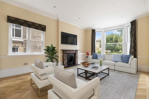 3 bedroom flat for sale, Priory Road, South Hampstead, NW6