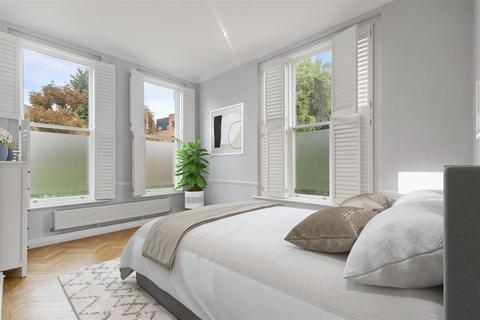 3 bedroom flat for sale, Priory Road, South Hampstead, NW6