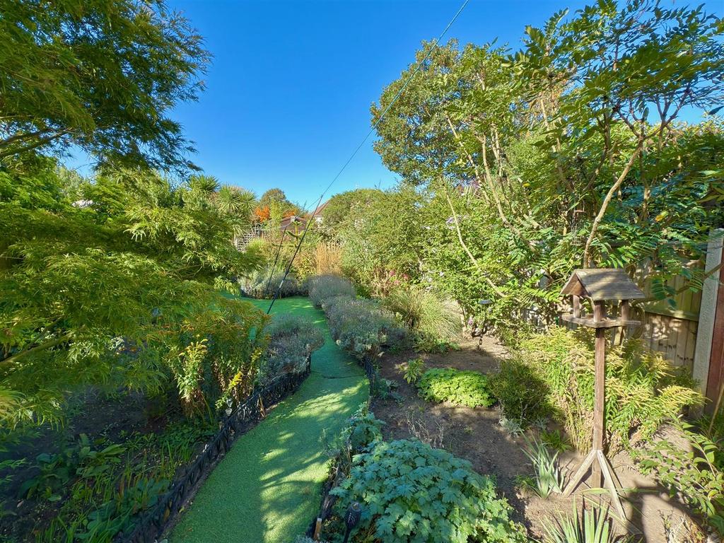 GARDEN.jpg