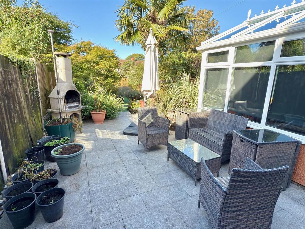 PATIO.jpg