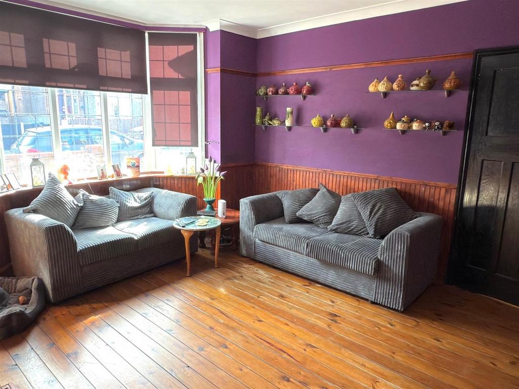 LOUNGE.jpg