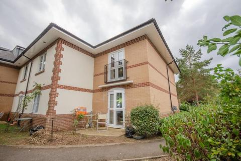 1 bedroom flat for sale, Chestnut House, Woodland Court, Bristol