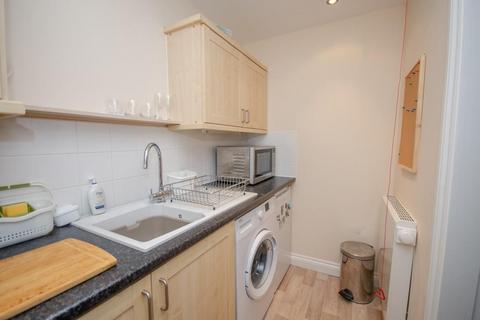 1 bedroom flat for sale, Chestnut House, Woodland Court, Bristol