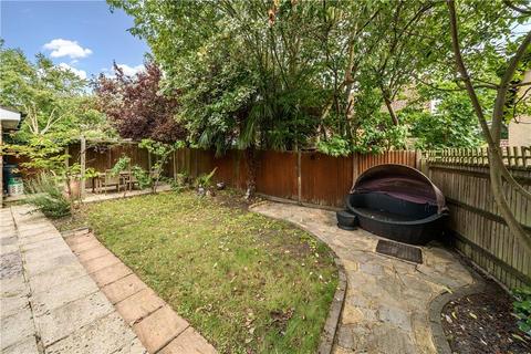 undefined, Amber Hill, Surrey GU15