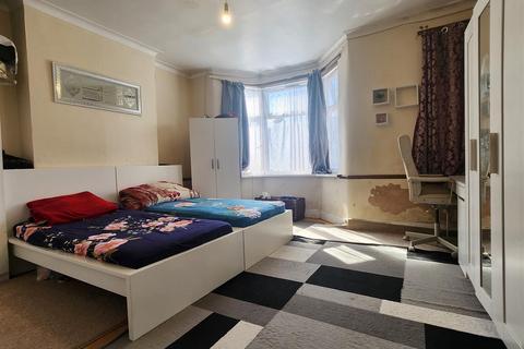 undefined, Sheringham Avenue, London
