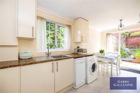 2 bedroom terraced house to rent, Myrtleside Close, Northwood, HA6