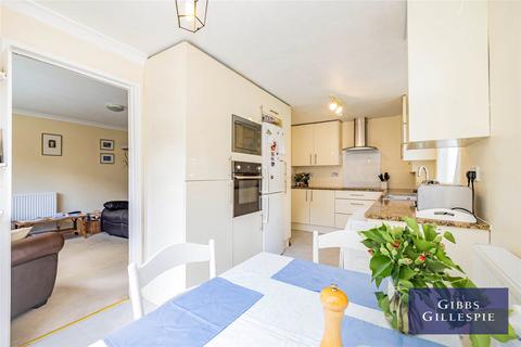 2 bedroom terraced house to rent, Myrtleside Close, Northwood, HA6