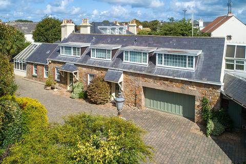 undefined, Clos Des Ruelles, St Ouen